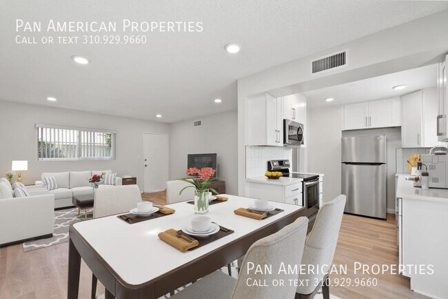 Foto del edificio - 440 Vista Dr