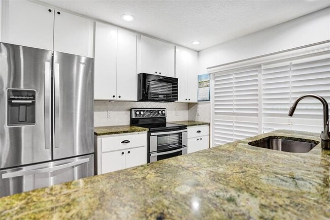 Foto del edificio - 10002 Chapman Oak Ct