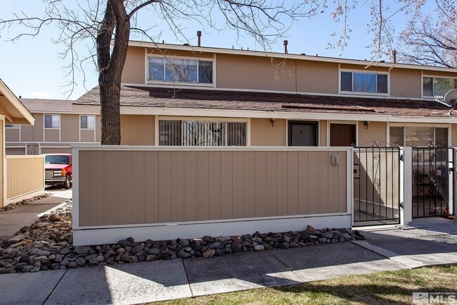 Building Photo - 307 Allouette Way