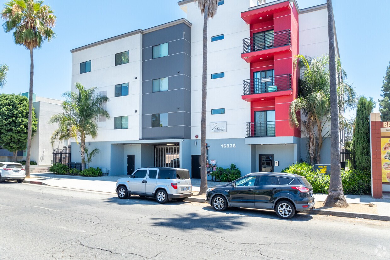 Building Photo - Sherman Villas
