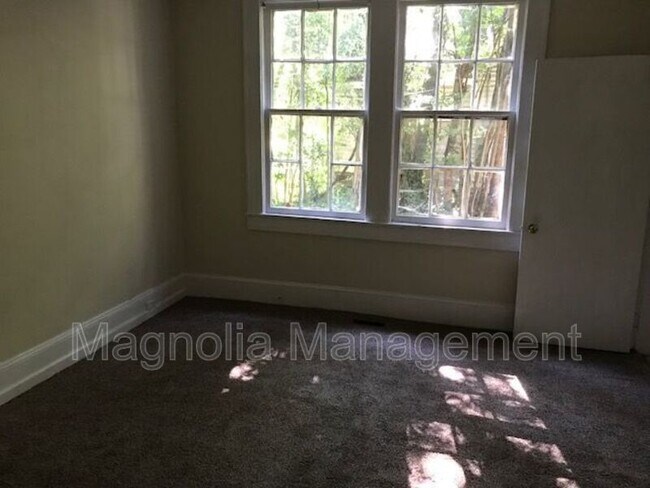 Foto del edificio - 415 E Andrews Ave