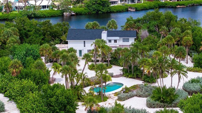 Building Photo - 7665 Sanderling Rd