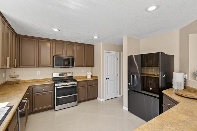 Foto del edificio - 10847 Iona Island Ave