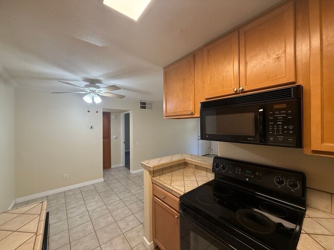 Building Photo - Beautiful 2B/2BA Condo in La Mesa Availabl...
