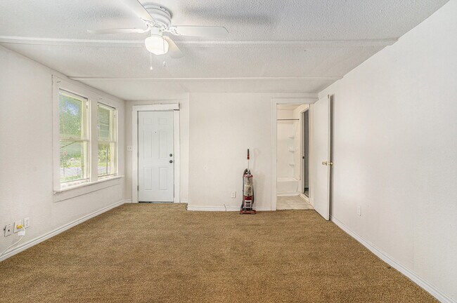 Foto del edificio - 111 W Atchley Ave