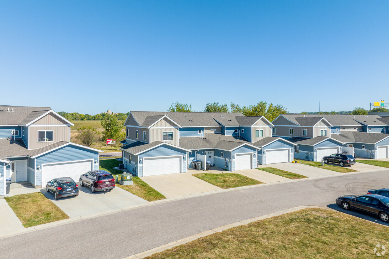 Primary Photo - Sibley Village Townhomes