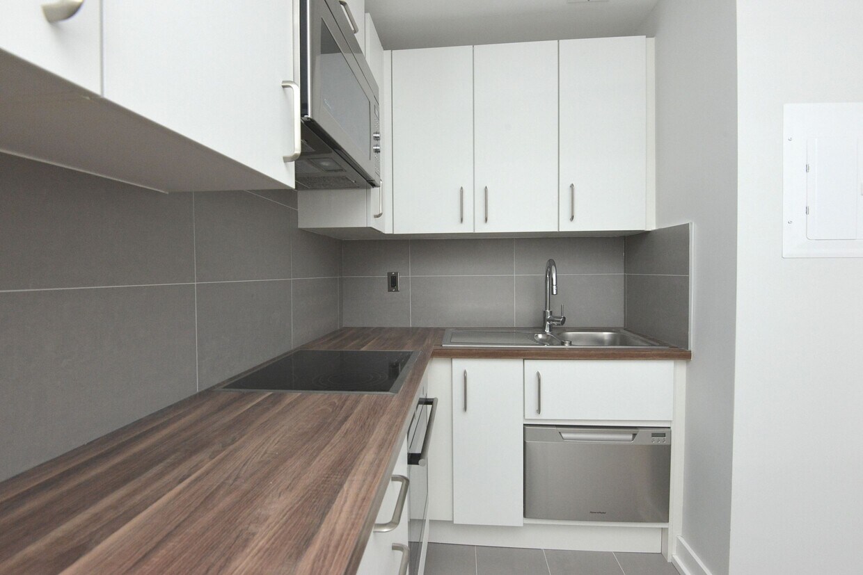 Forest Hill Apartments 263265 Russell Hill Rd Toronto, ON