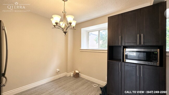 Building Photo - 55 Collinsgrove Rd