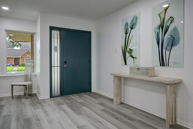 Building Photo - 5730 Cheena Dr