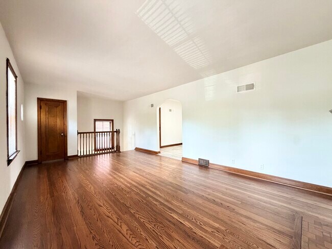 Foto del edificio - 4734 Locke Ave