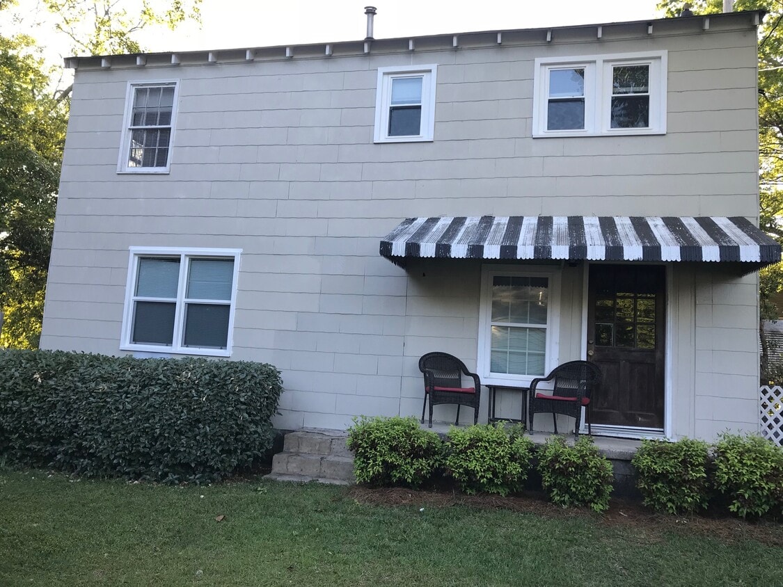 Cozy 2BR/1BA Downstairs Unit, Duplex - 1725 King Woods Dr, APT A