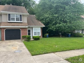 Building Photo - 140 Stoney Dr
