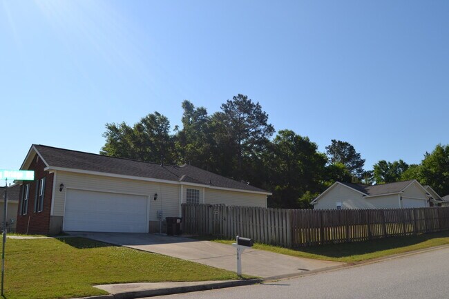 Foto del edificio - 2007 Sylvan Lake in Grovetown, GA, Columbia County 3 Bedroom - Walk to Community Pond, Think Kayak!