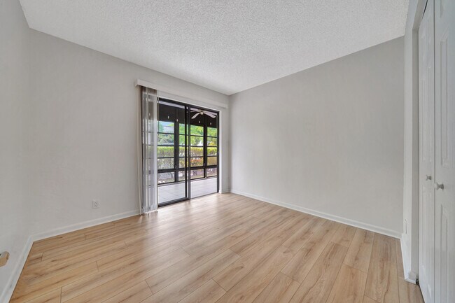 Foto del edificio - 15449 Lakes of Delray Blvd