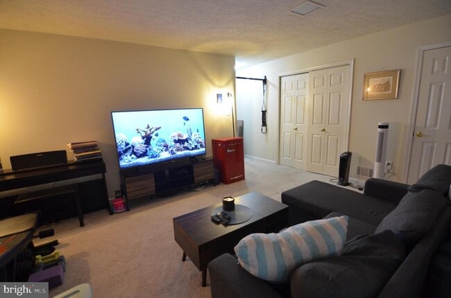 Foto del edificio - 2039 Gallows Tree Ct