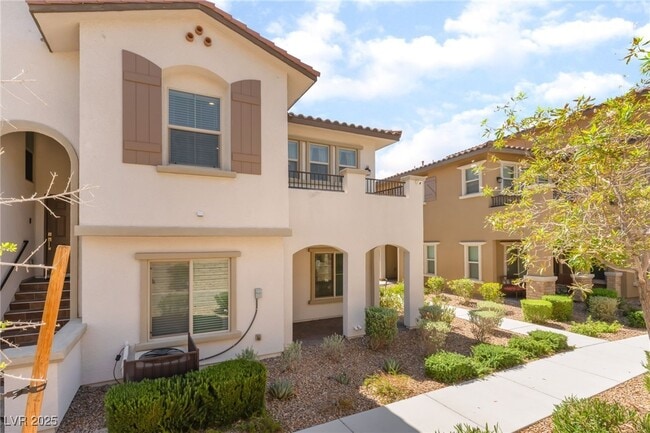 Building Photo - 161 Lomita Heights Dr
