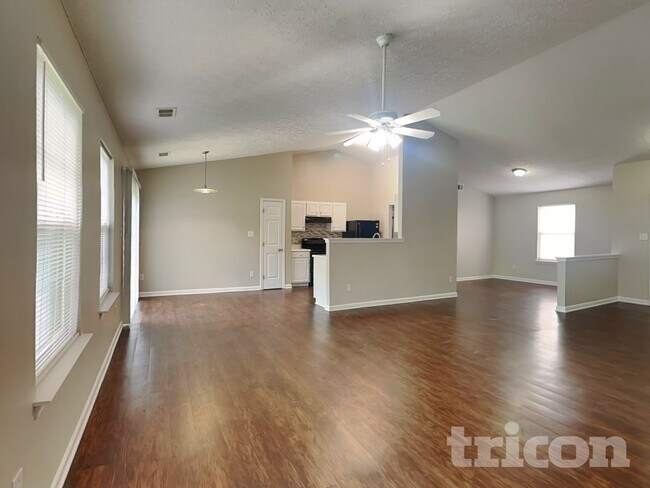 Foto del edificio - 9728 Avensong Crossing Dr