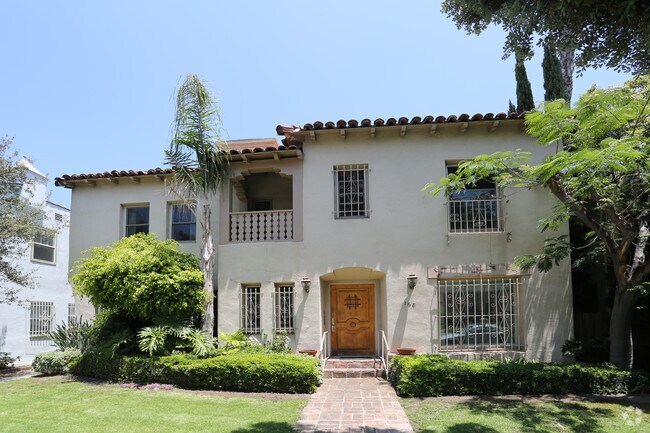 Building Photo - 168 N Clark Dr