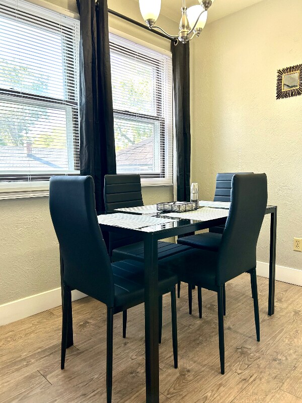 Foto del edificio - 4028 N Illinois Ave