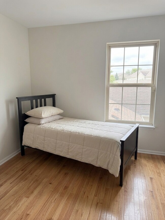 Foto del edificio - 2564 Waterbury Ln