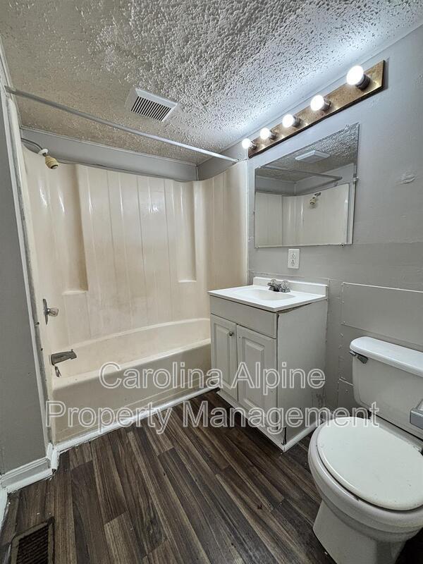 Foto del edificio - 405 S Oak St