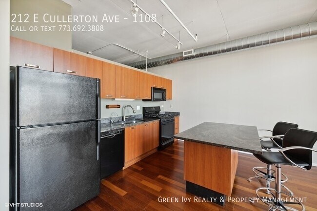 Building Photo - 1 Bed 1 Bath in the South Loop with amazin...
