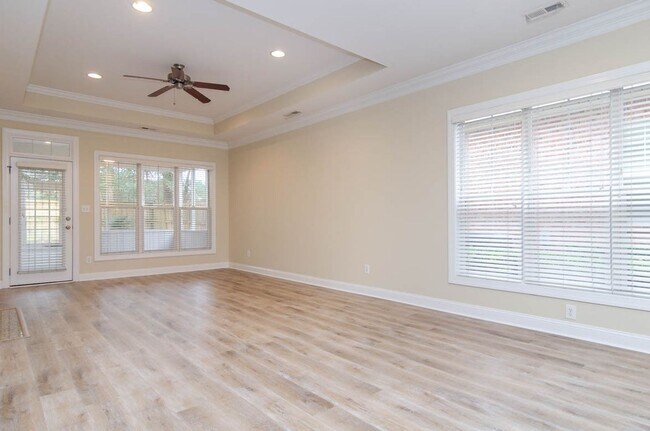 Building Photo - 5040 Whitner Dr