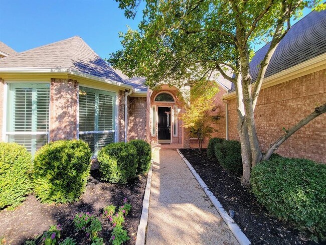 Building Photo - 920 Midland Creek Dr