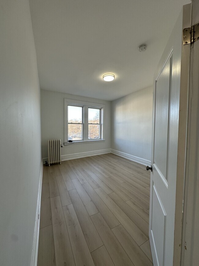 Dormitorio 2 otra vista - 319 Bloomfield Ave