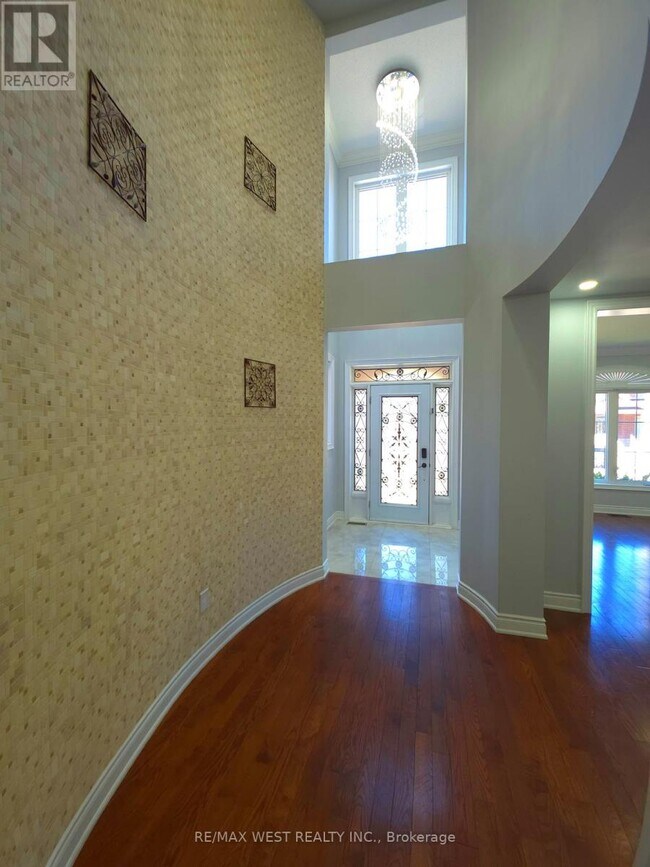 Building Photo - 47 Linacre Dr