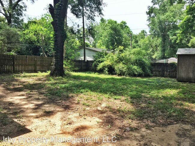 Building Photo - 2 br, 1 bath House - 5212 Greenwood Ln