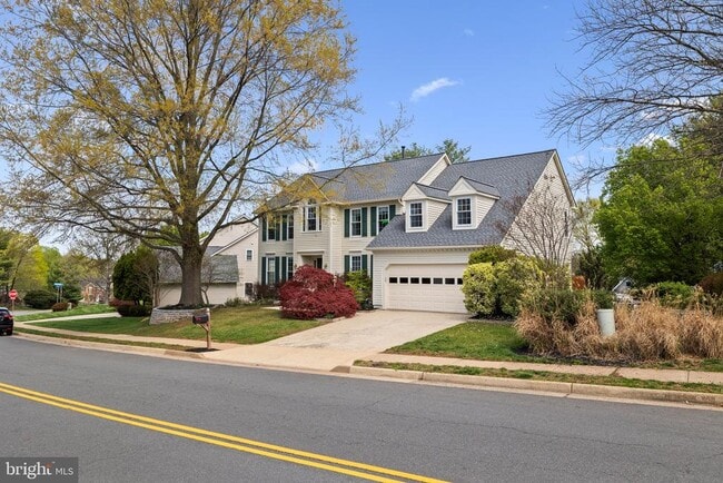 Building Photo - 46568 Hampshire Station Dr