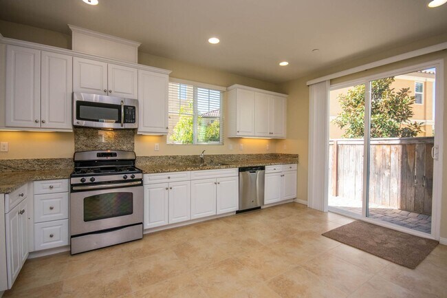 Foto del edificio - 3BD Home in the Belmount Community of San ...