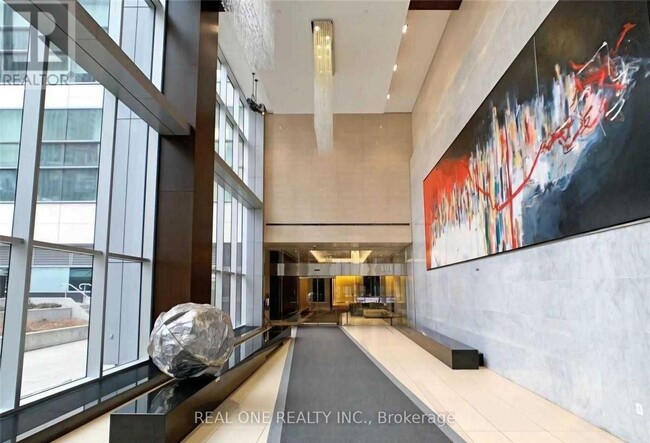 Building Photo - 386 Yonge St