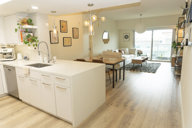Foto del edificio - 13700 Marina Pointe Dr