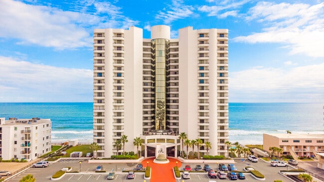 Building Photo - 5640 Collins Ave