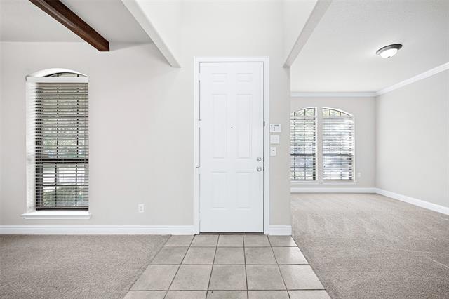 Foto del edificio - 8733 Cherry Lee Ln