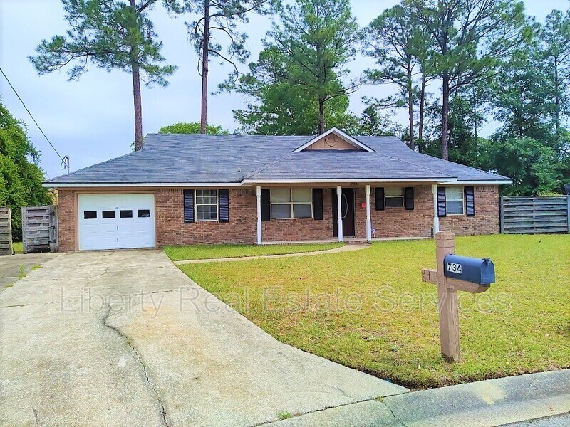 Primary Photo - 734 Robin Hood Dr