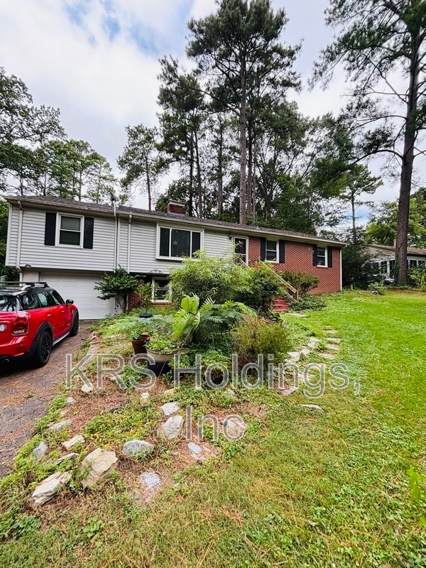 Building Photo - 714 N Pinetta Dr