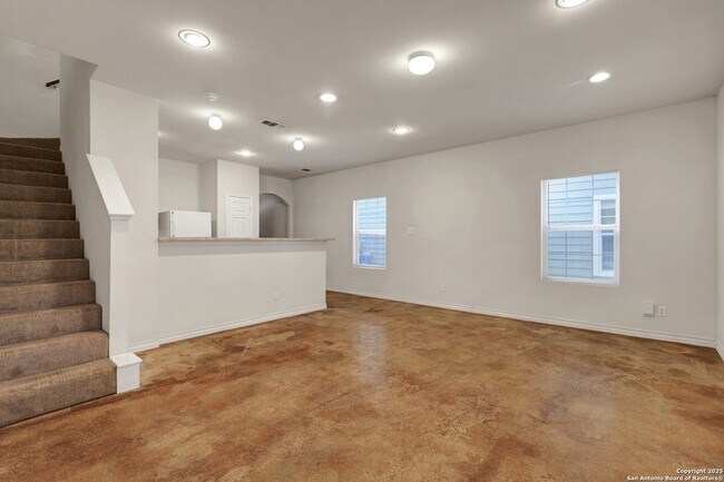 Building Photo - 7823 Kingsbury Wood