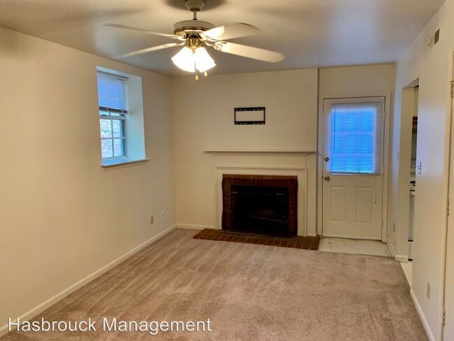 Foto del edificio - 2315 N Berkshire Rd