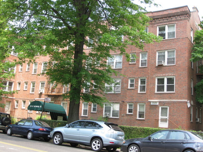 Building Photo - 143-21 Bowne St