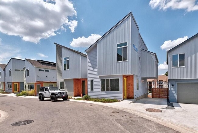 Foto del edificio - 801 N Bluff Dr