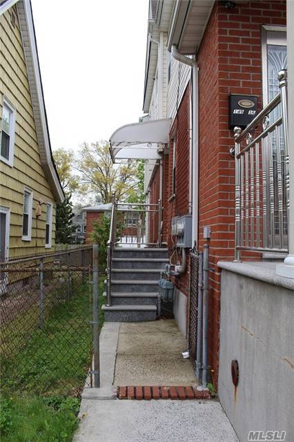 Foto del edificio - 149-36 Delaware Ave