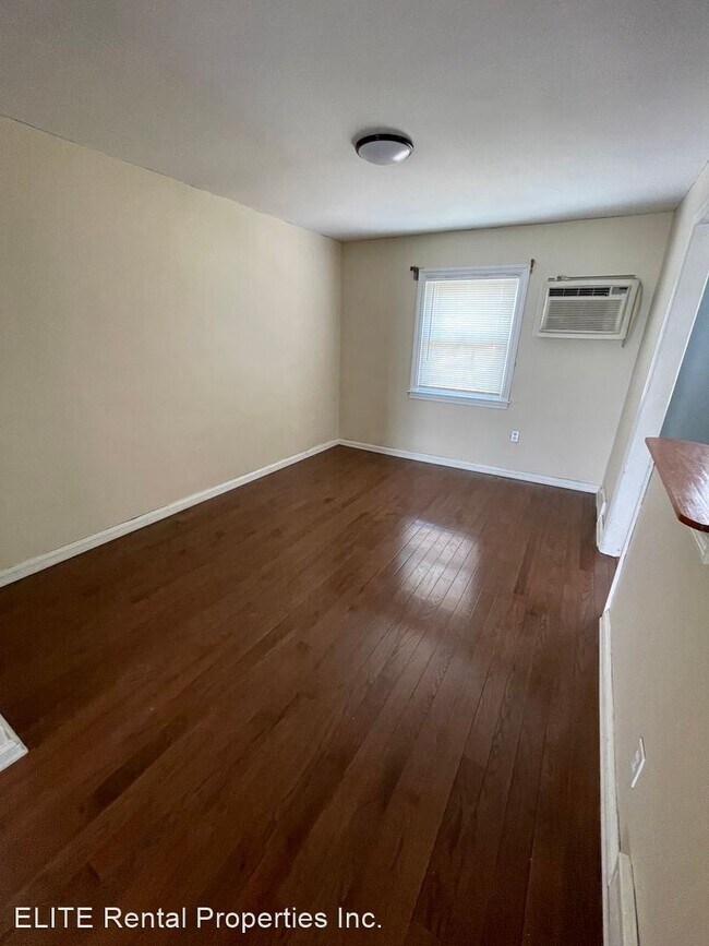 Building Photo - 3 br, 1 bath House - 53 Foster Avenue