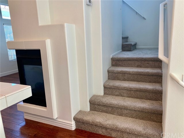 Building Photo - 255 Montana Del Lago Dr