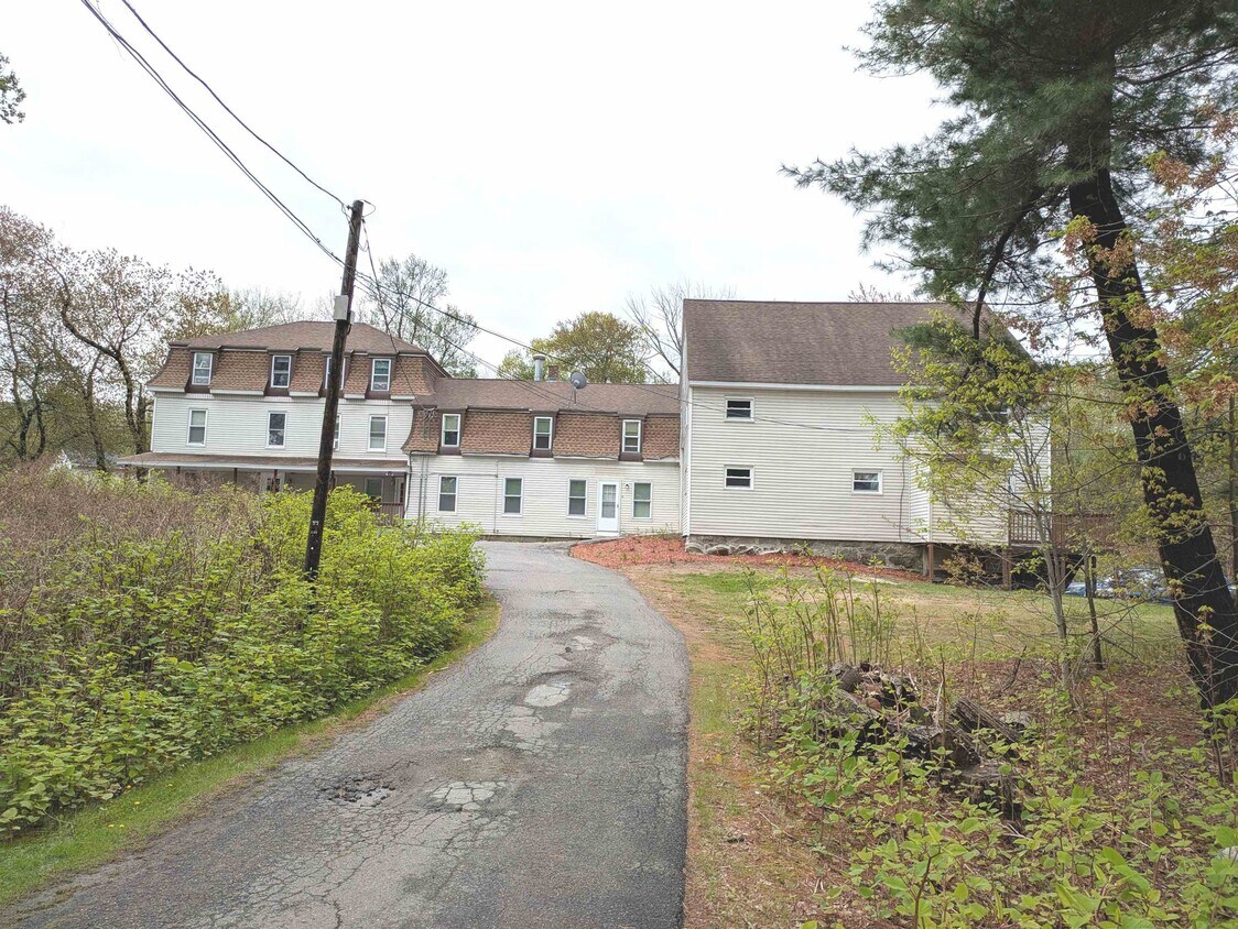 Primary Photo - 3 S Shore Rd