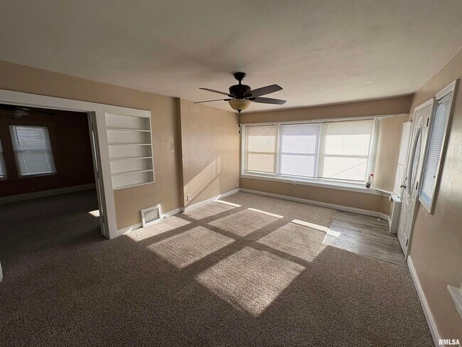 Building Photo - 705 E Marietta Ave