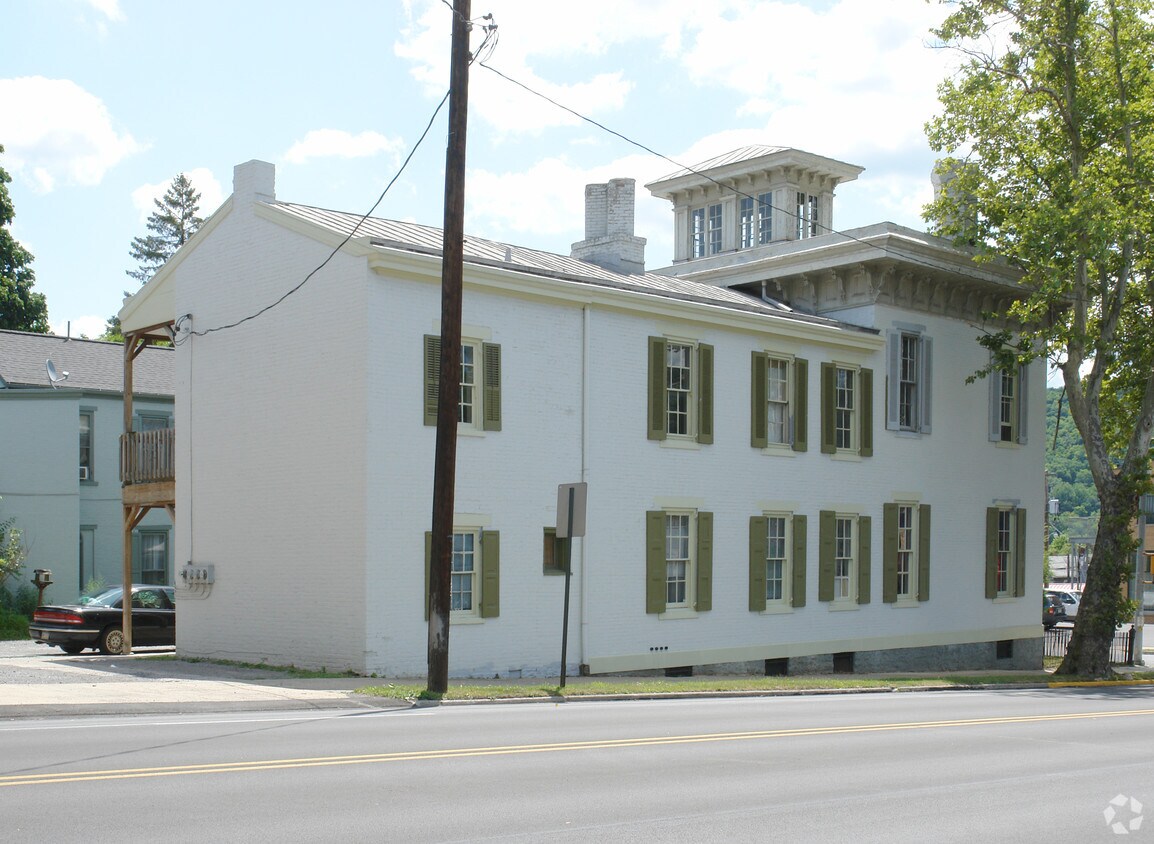 Building Photo - 601 Allegheny St