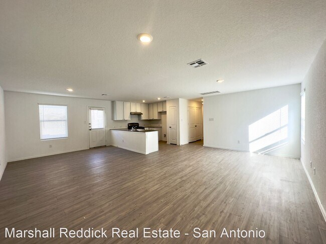 Foto del edificio - 4 br, 2 bath House - 7218 Duck Pond